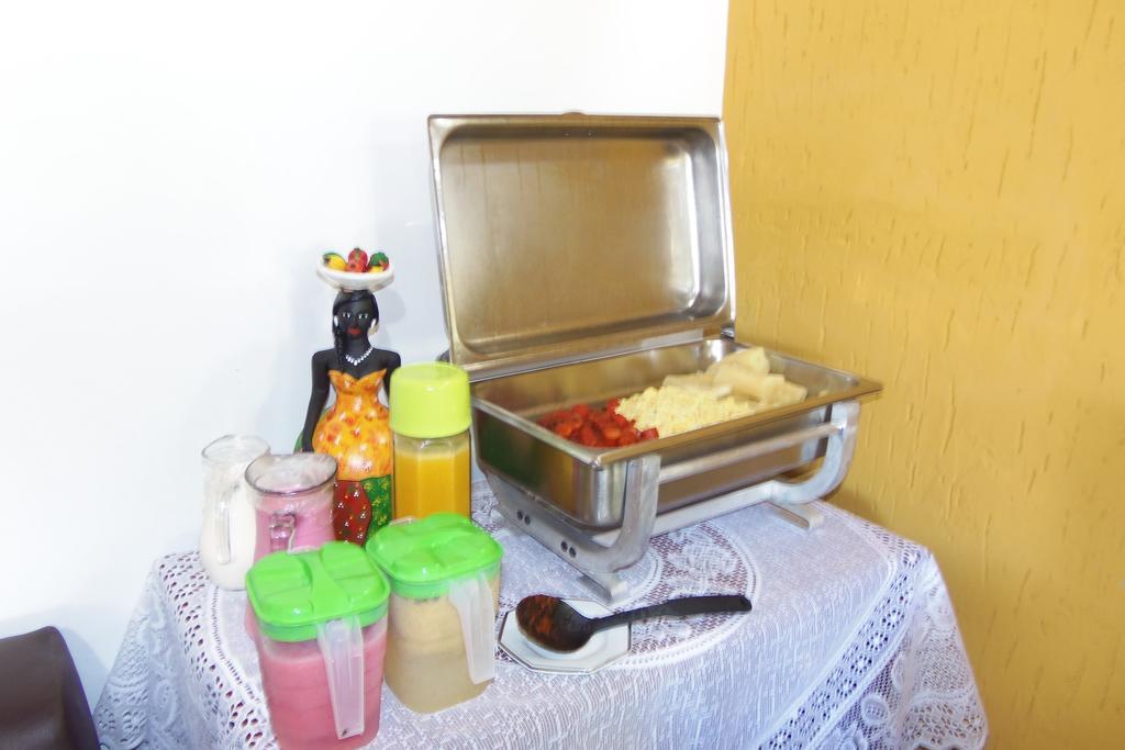 Frau Spring Inn 3*